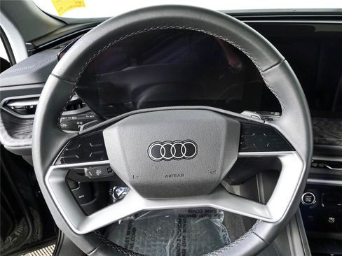 Used 2025 Audi Q5 Premium w/ Convenience Package AWD/4WD image 8