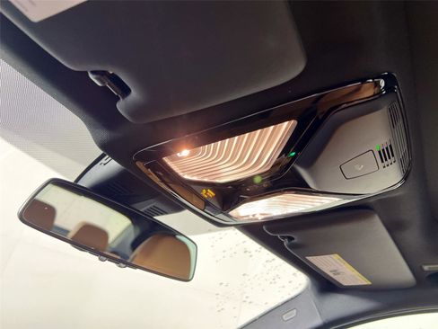 Certified 2024 BMW 330i xDrive Sedan w/ Convenience Package image 11