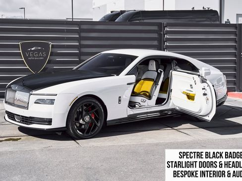 Used 2025 Rolls-Royce Spectre Black Badge image 1