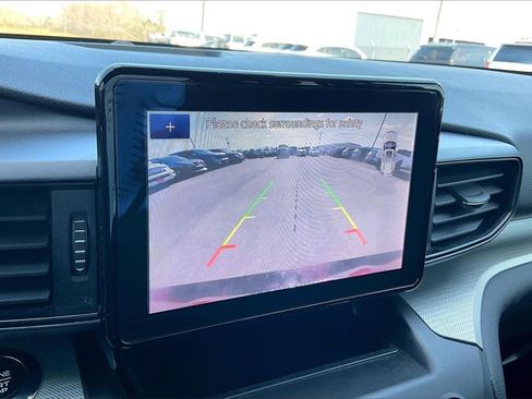 Used 2020 Ford Explorer XLT image 13