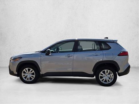 Used 2024 Toyota Corolla Cross L FWD image 8