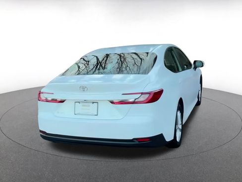 Used 2025 Toyota Camry LE image 16