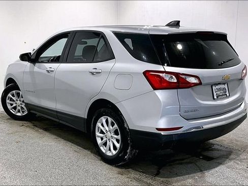 Used 2018 Chevrolet Equinox LS image 4