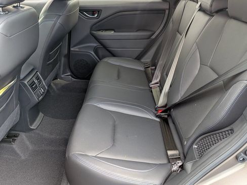 Used 2025 Subaru Forester Limited AWD/4WD image 35