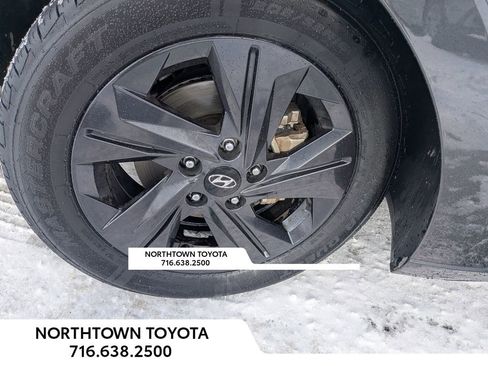 Used 2023 Hyundai Elantra SEL image 41