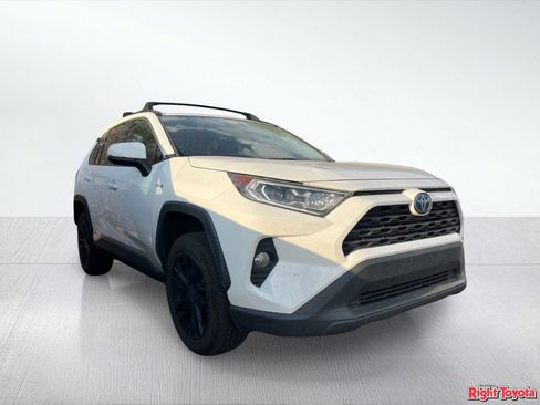 Certified 2021 Toyota RAV4 XLE w/ Convenience Package AWD/4WD image 5