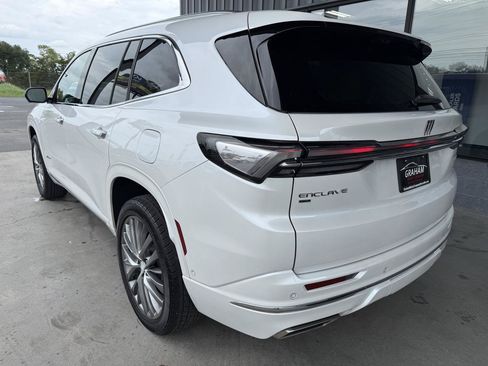 Used 2025 Buick Enclave Avenir w/ Super Cruise Package AWD/4WD image 7