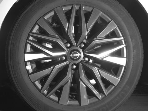 Used 2025 Nissan Altima 2.5 SV image 12