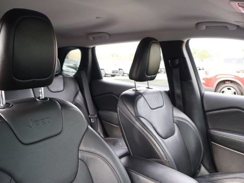 Used 2020 Jeep Cherokee Limited AWD/4WD image 18
