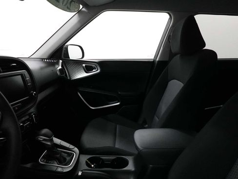 Used 2023 Kia Soul LX FWD image 13