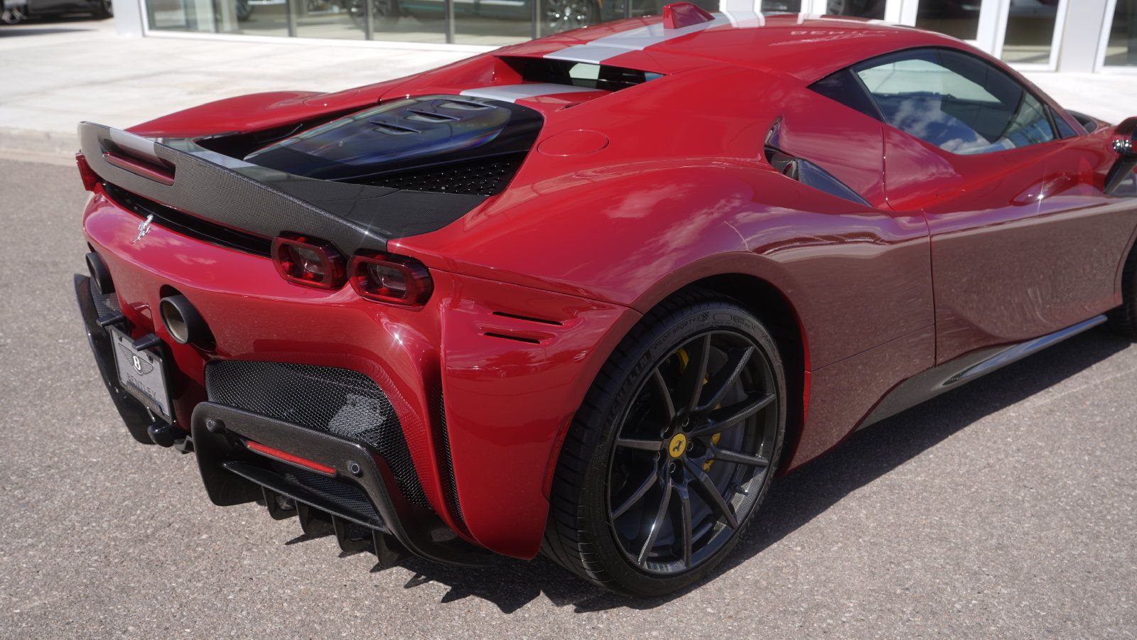 Used 2022 Ferrari SF90 Stradale AWD/4WD image 18