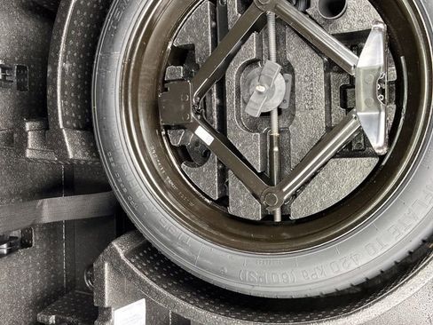 Used 2019 Cadillac XT5 Luxury image 18