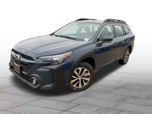 Used 2025 Subaru Outback image 3