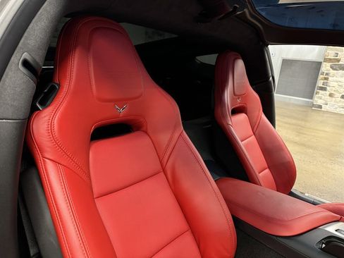 Used 2015 Chevrolet Corvette Z06 w/ 3LZ Preferred Equipment Group image 33