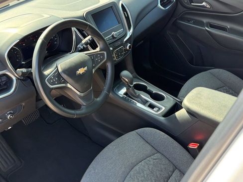 Used 2024 Chevrolet Equinox LT FWD image 4