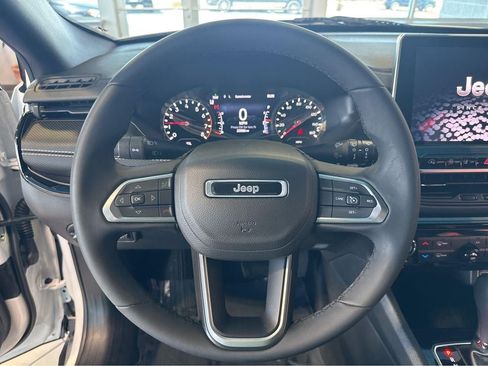 Used 2022 Jeep Compass Latitude AWD/4WD image 18