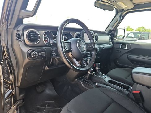 Used 2022 Jeep Gladiator Sport AWD/4WD image 16