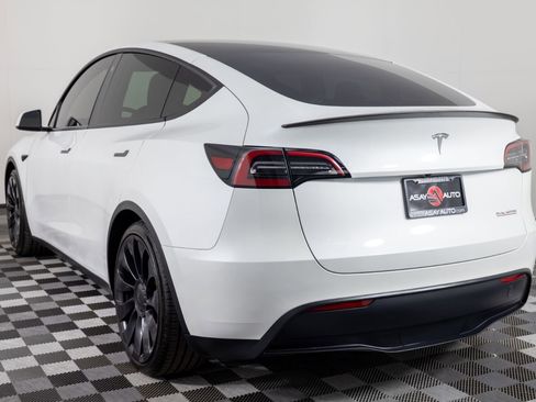 Used 2023 Tesla Model Y Long Range image 5