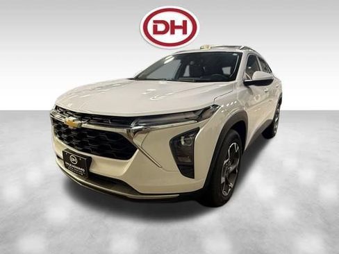 New 2026 Chevrolet Trax LT w/ LT Convenience Package FWD image 10