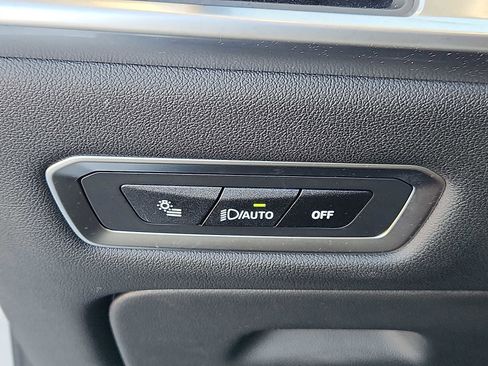 Used 2026 BMW X7 xDrive40i w/ Premium Package image 22