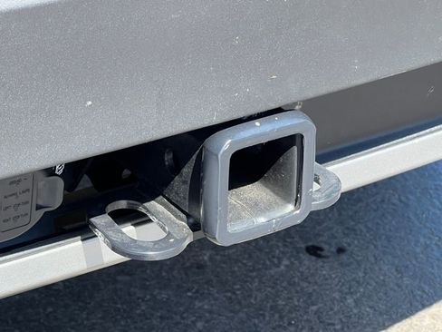 Used 2024 Ford Explorer XLT w/ Equipment Group 202A AWD/4WD image 6