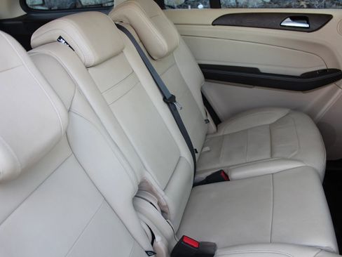 Used 2017 Mercedes-Benz GLS 450 4MATIC image 17