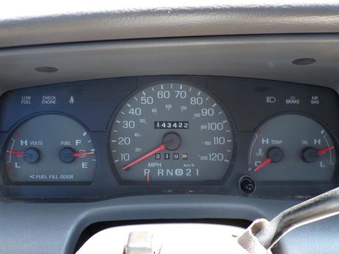 Used 1999 Mercury Grand Marquis GS RWD image 11