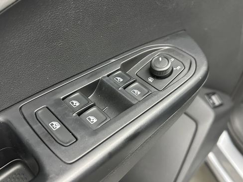 Used 2024 Volkswagen Taos S image 24