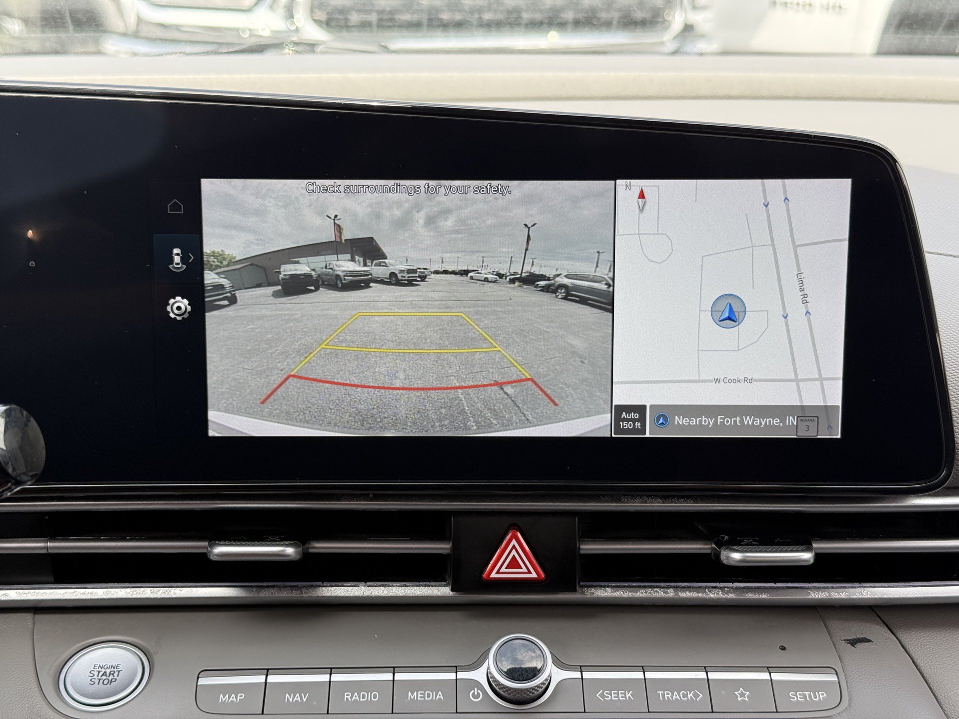 Used 2025 Hyundai Elantra SEL FWD image 14