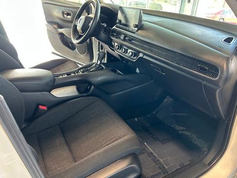 Used 2024 Honda HR-V LX image 23