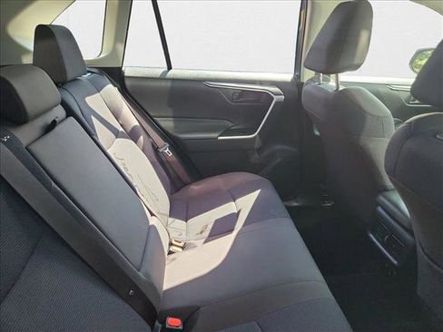 Used 2022 Toyota RAV4 LE image 18