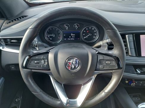 Used 2023 Buick Enclave Essence image 23