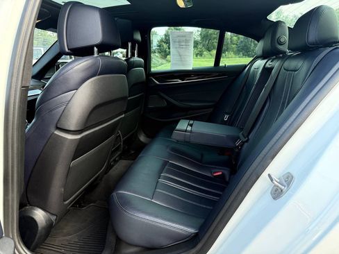 Used 2019 BMW 530e w/ M Sport Package RWD image 27