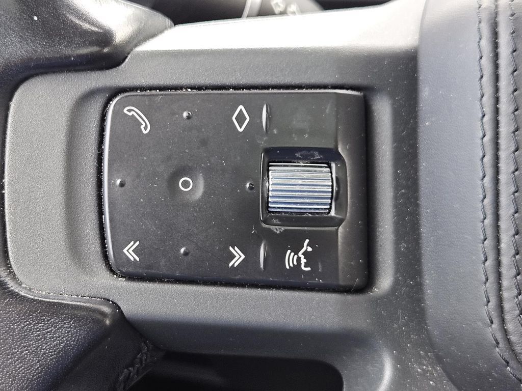 Used 2022 Land Rover Defender 110 X-Dynamic HSE AWD/4WD image 18
