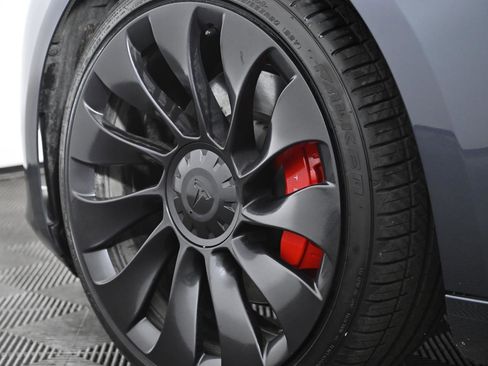 Used 2023 Tesla Model 3 Performance image 31