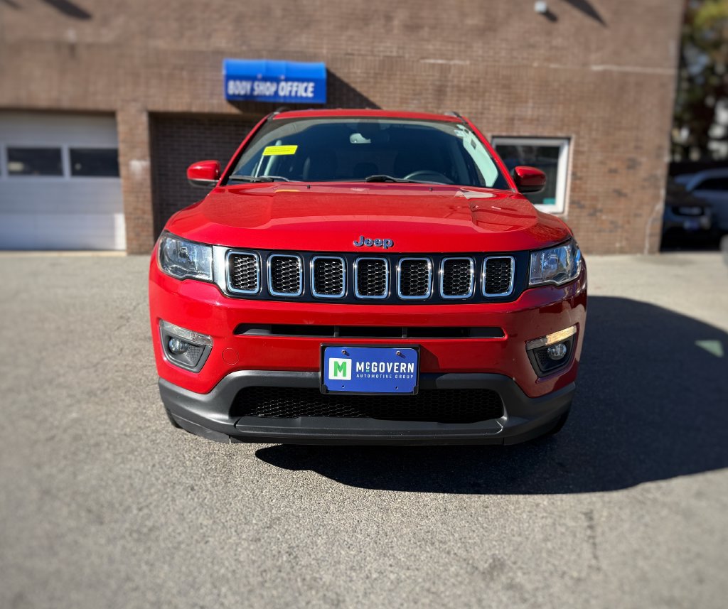 Used 2019 Jeep Compass Latitude w/ Popular Equipment Group AWD/4WD image 2