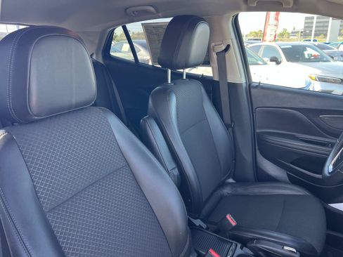 Used 2020 Buick Encore Preferred w/ Safety Package FWD image 28