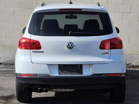 Used 2017 Volkswagen Tiguan S image 4
