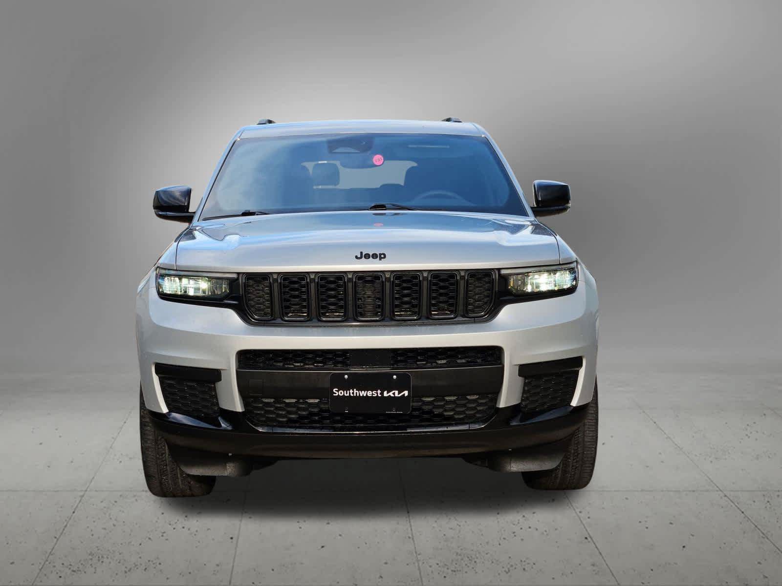Used 2023 Jeep Grand Cherokee L Laredo RWD image 8