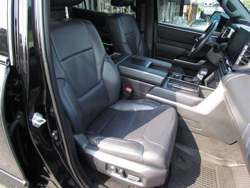 Used 2023 Toyota Sequoia Platinum AWD/4WD image 21