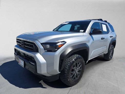 Certified 2025 Toyota 4Runner SR5 AWD/4WD image 7