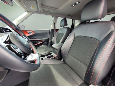 Used 2025 Kia Soul GT-Line w/ GT-Line Technology Package FWD image 29