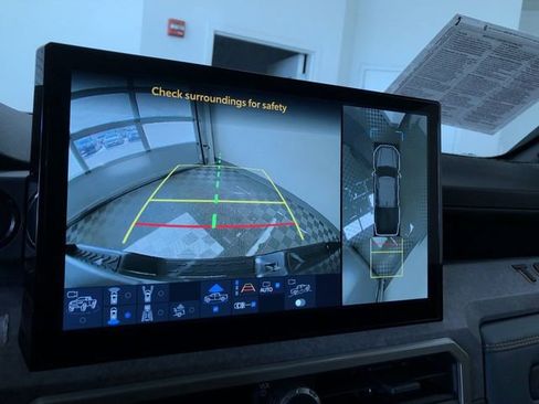 Certified 2025 Toyota Tacoma Trailhunter image 21