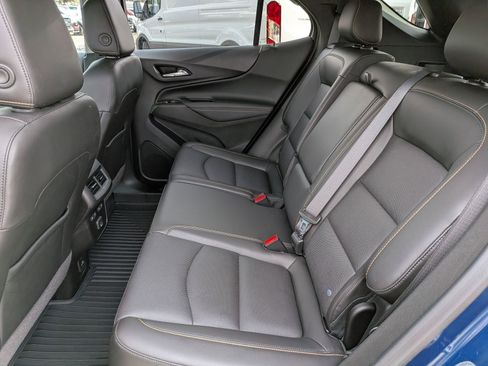 Used 2021 Chevrolet Equinox Premier image 16