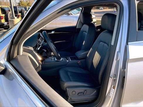 Used 2018 Audi Q5 2.0T Premium Plus w/ Premium Plus Package image 8