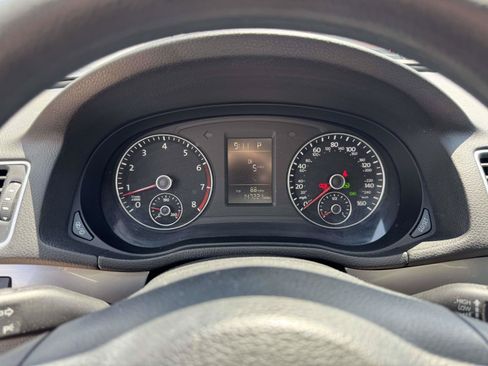 Used 2013 Volkswagen Passat 2.5 S FWD image 20