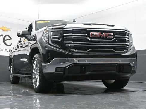 Used 2023 GMC Sierra 1500 SLT w/ SLT Premium Plus Package AWD/4WD image 3