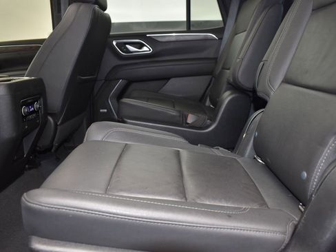 Used 2022 Chevrolet Tahoe Z71 w/ Off-Road Capability Package image 16