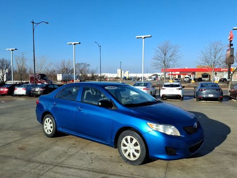 Used 2009 Toyota Corolla FWD image 1