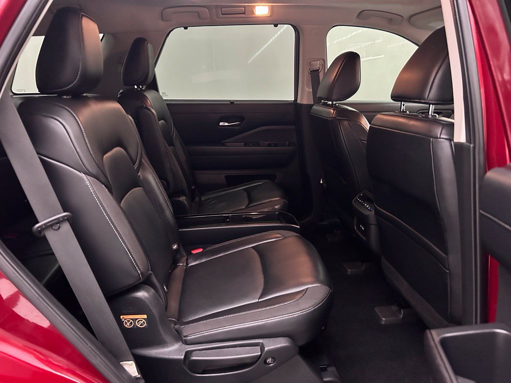 Used 2022 Nissan Pathfinder SL w/ SL Premium Package AWD/4WD image 17